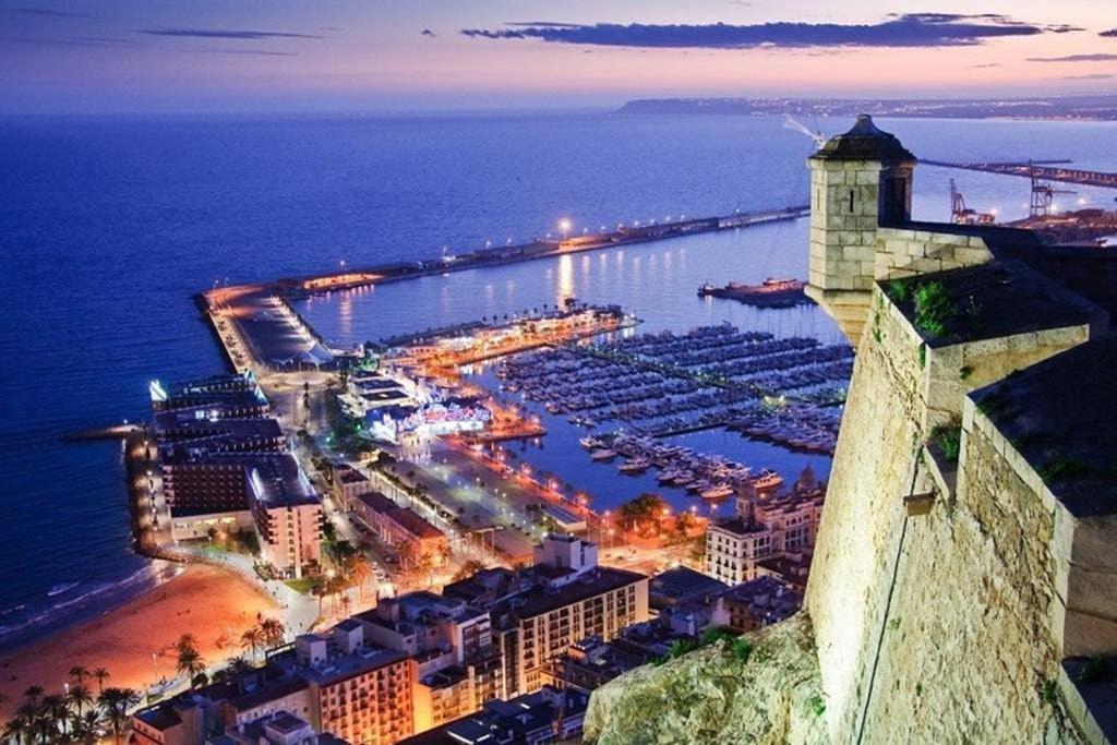 Apartamento De Diseno Centrico A 5 Min De Playa Alicante Eksteriør billede