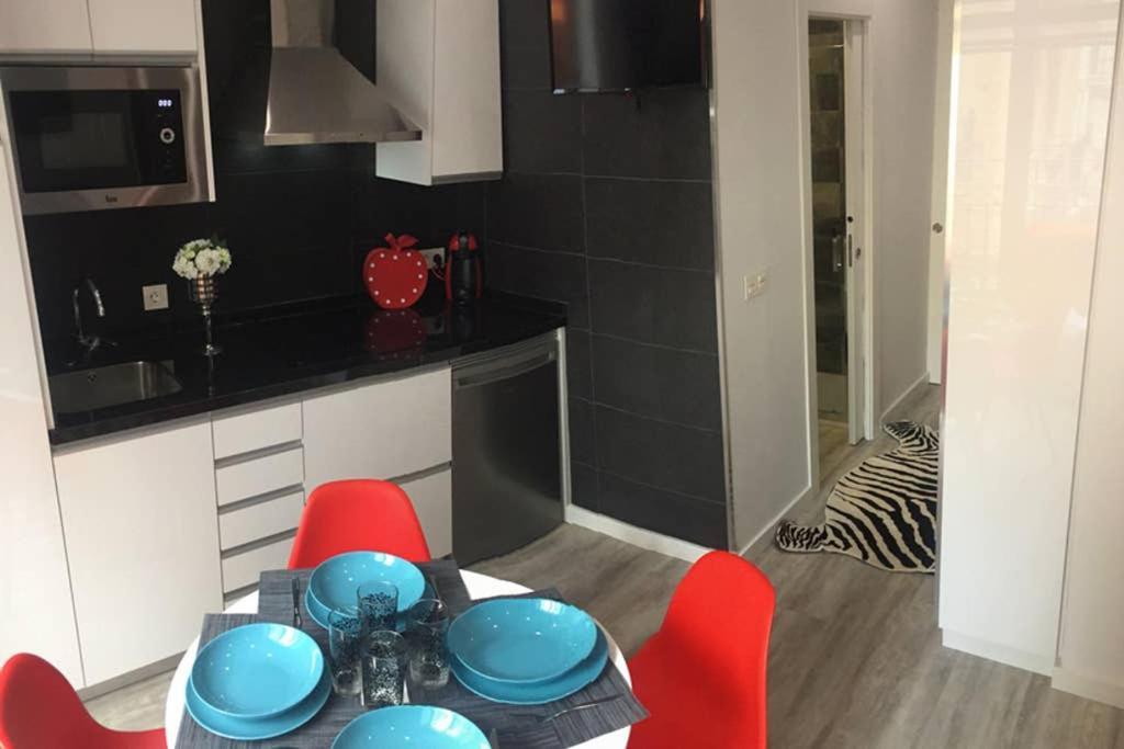 Apartamento De Diseno Centrico A 5 Min De Playa Alicante Eksteriør billede